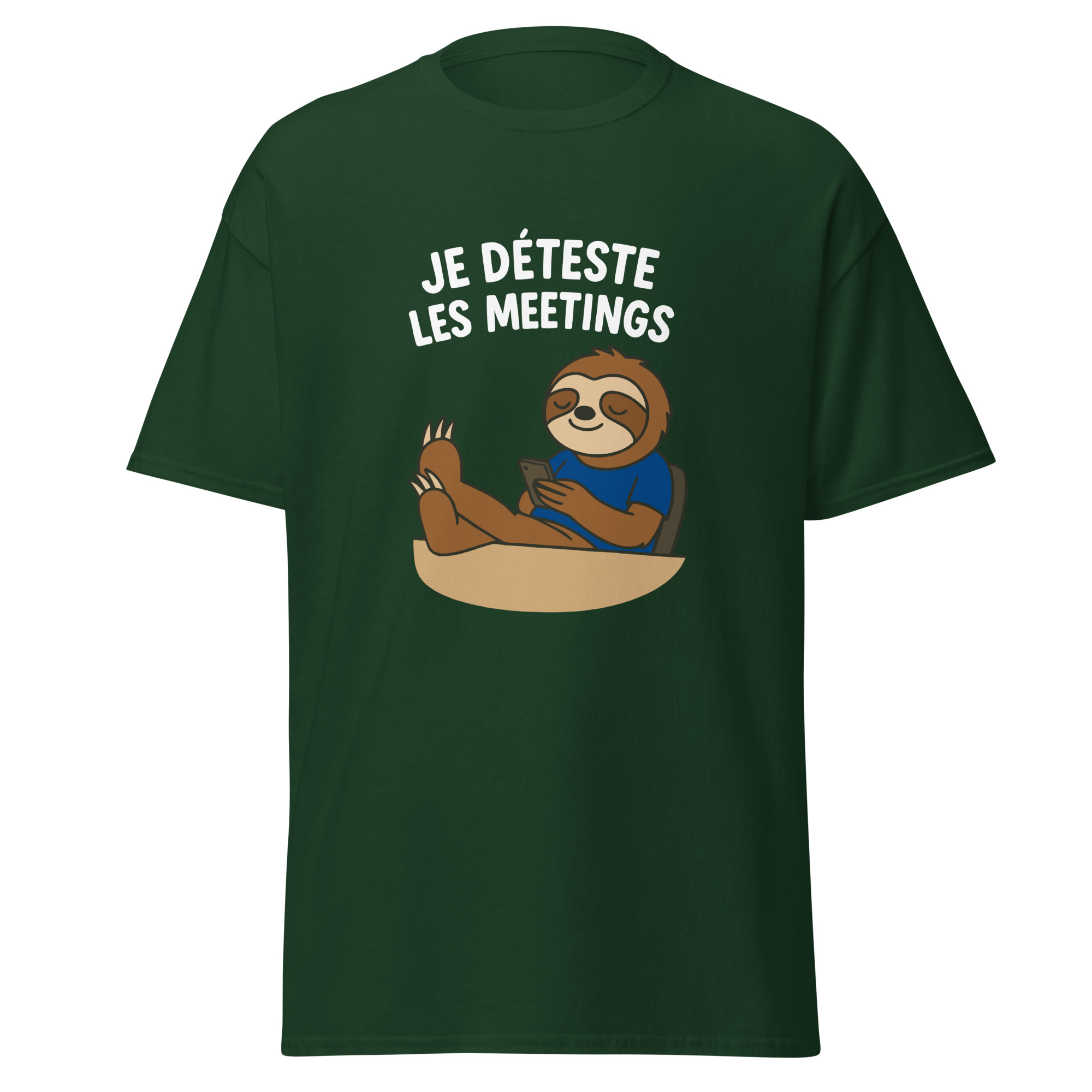 T-shirt Je déteste les meetings vert avec illustration humoristique d’un paresseux assis regardant son téléphone pendant un meeting.