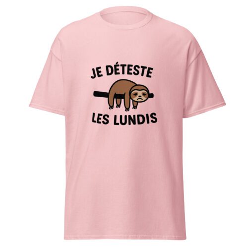 T-shirt Je déteste les lundis rose avec illustration humoristique d’un paresseux fatigué accroché à une barre.
